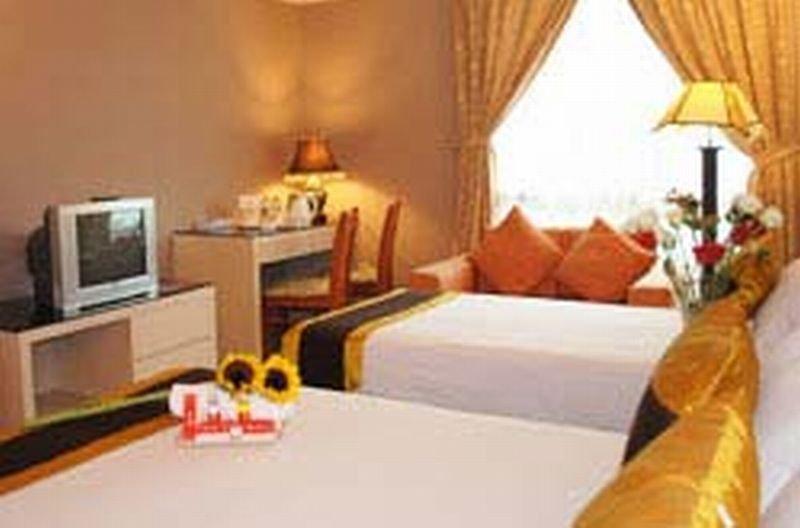 Kings Hotel Melaka Εξωτερικό φωτογραφία